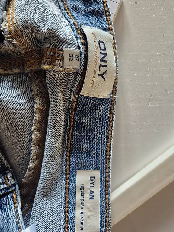 Costumi: ES Kostüm Damen – Usato da Gelterkinden venduto da m.sigi 3