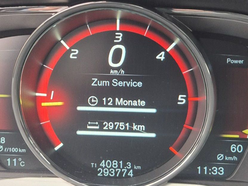 Volvo Automobili: Volvo V60 D4 – Usato da Otelfingen venduto da hof74 4