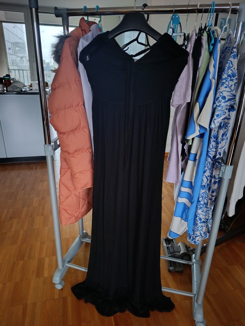 Guess Vestiti & Gonne: Damen Sommer Kleid schwarz, Gr M – Usato da Zürich venduto da mir_2kjl 1