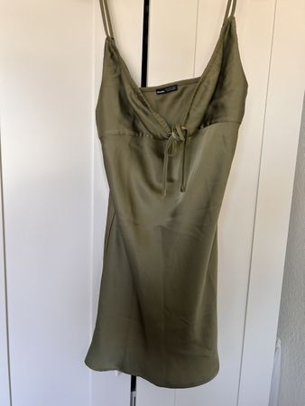 Bershka Kleid Grün