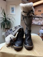 Bottes en cuir et fourrure