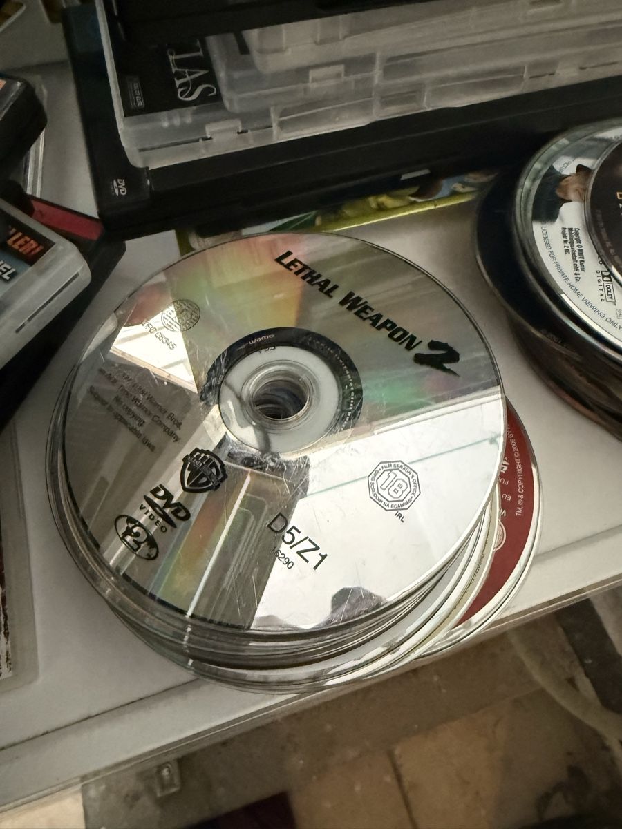 Tous les DVDs: DVD  – D'occasion à Basel par Indianboy 8