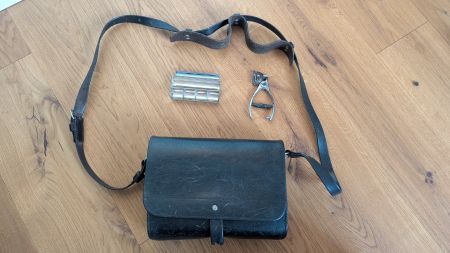 SBB Kondukteur-Tasche, 1966 - mit Entwerter & Taxmarkenrolle