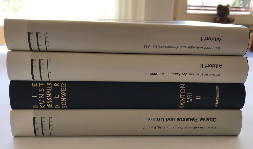Die Kunstdenkmäler des Kantons Uri. Band I.I, I.II, II + IV 1