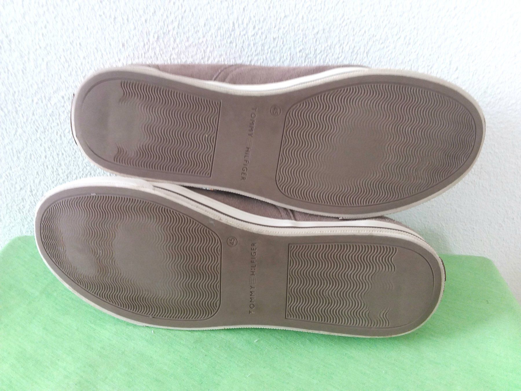 Tommy Hilfiger Scarpe da uomo: TOMMY HILFIGER, Schnürschuh, Wildleder, Gr 45 – Usato da Uitikon Waldegg venduto da Risibisi7 4