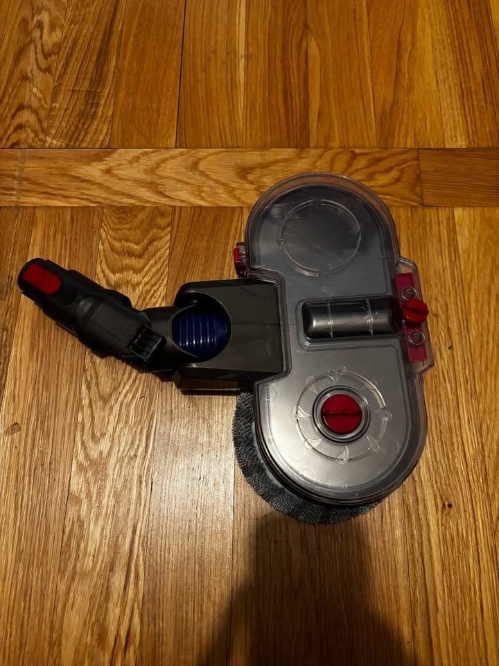 Dyson Aspirateurs & Accessoires: Accessoires Dyson V12 mop – D'occasion à Lausanne par bata_mj