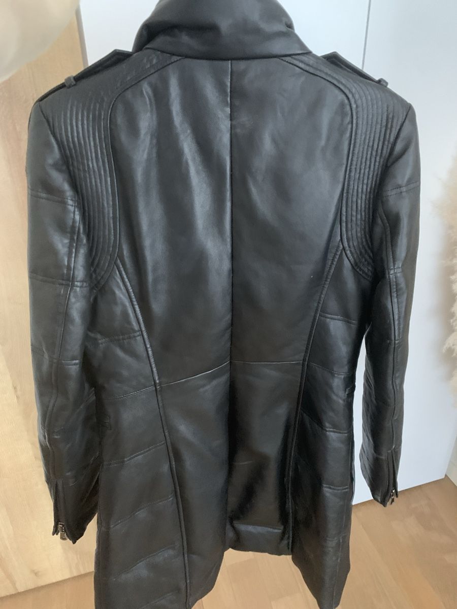 Balmain Cappotti: Manteau en cuir Pierre Balmain – Usato da La Chaux-de-Fonds venduto da pops31 4