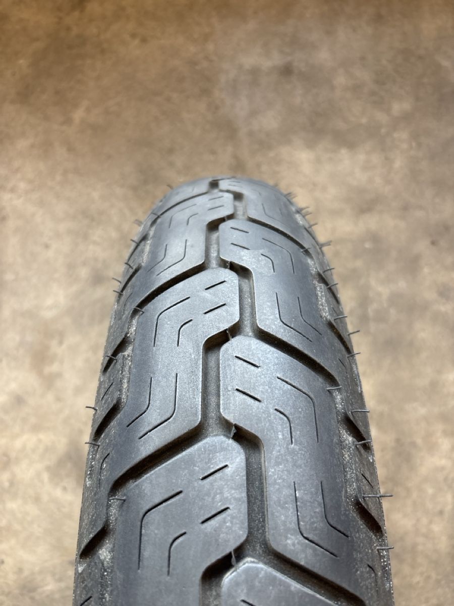 Pneus & Roues: Dunlop D402 MT90B16  Harley-Davidson – D'occasion à Unterägeri par WSpower 3