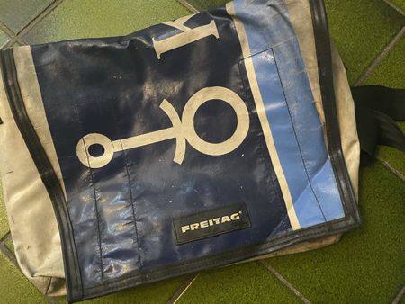 Freitag Tasche blau weiss gebraucht