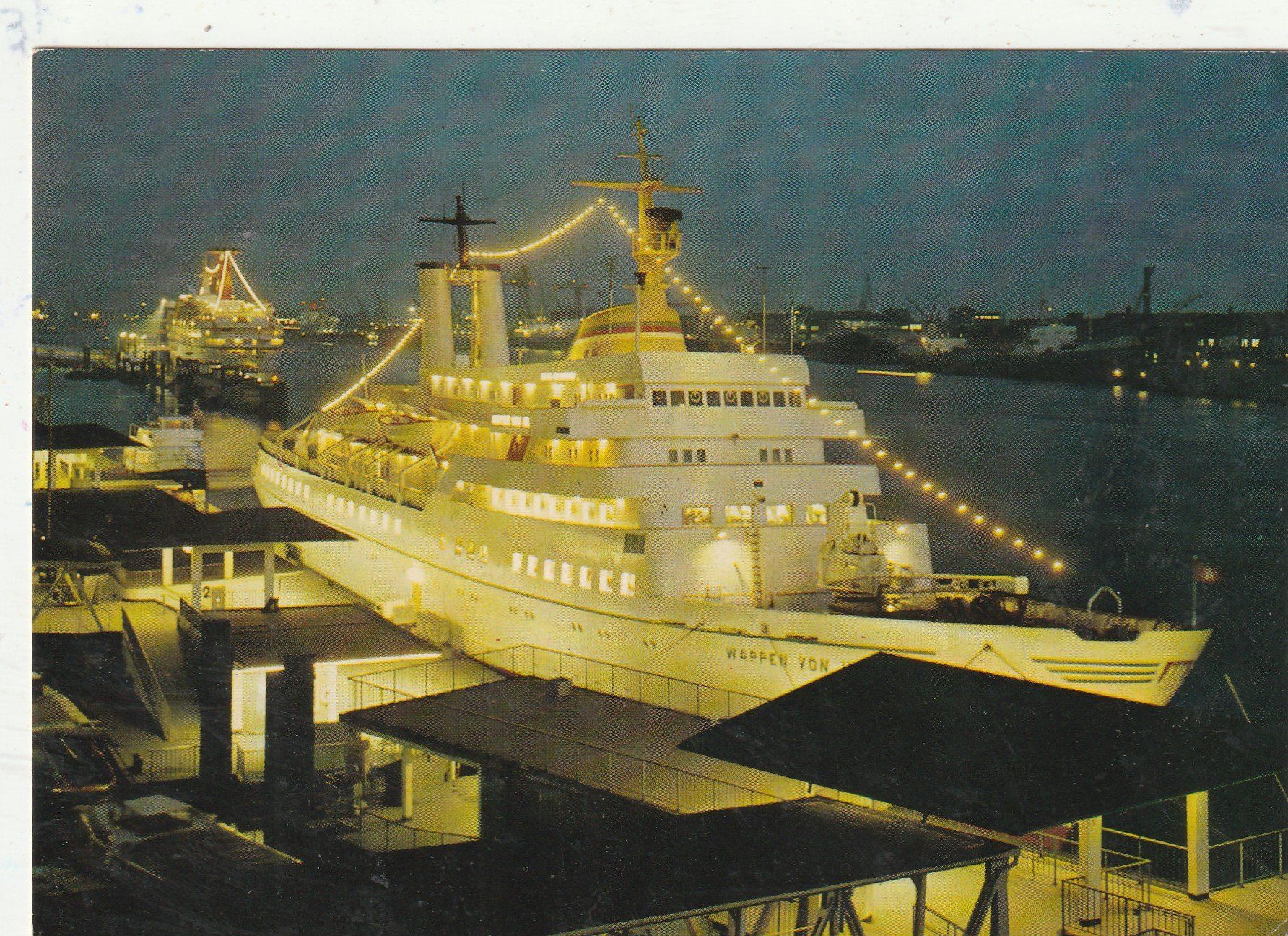Cartoline postali: Hamburg Schiff bei Navht – Usato da Lumbrein venduto da made02