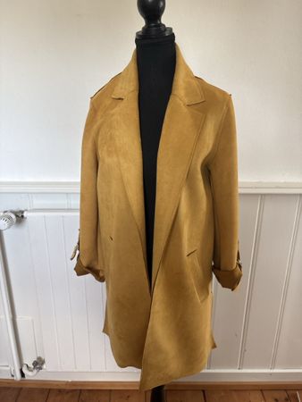 Senfgelber Mantel Gr. M, im Trenchcoat-Stil, top Zustand