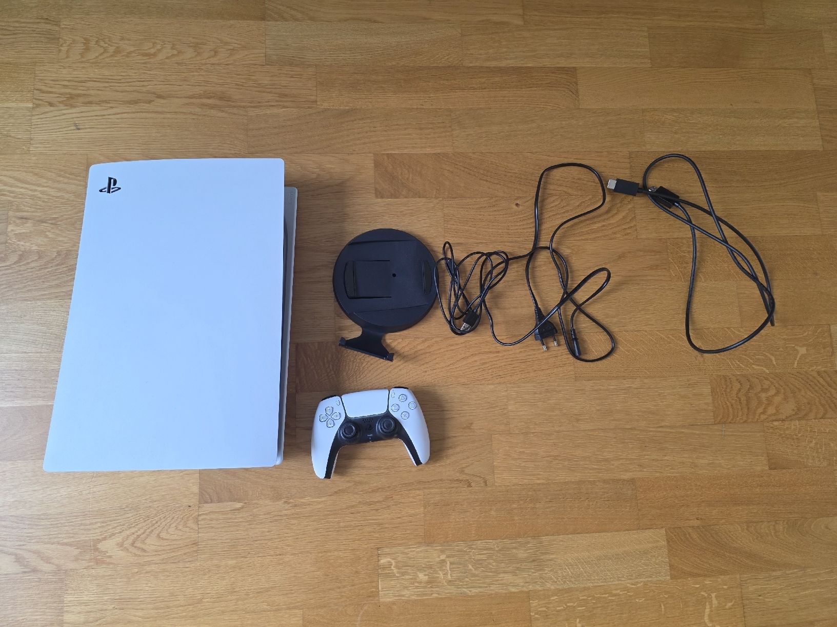 Sony Console: Playstation 5 680GB (inkl. 1 Controller) – Usato da Wabern venduto da derPatrickant 1