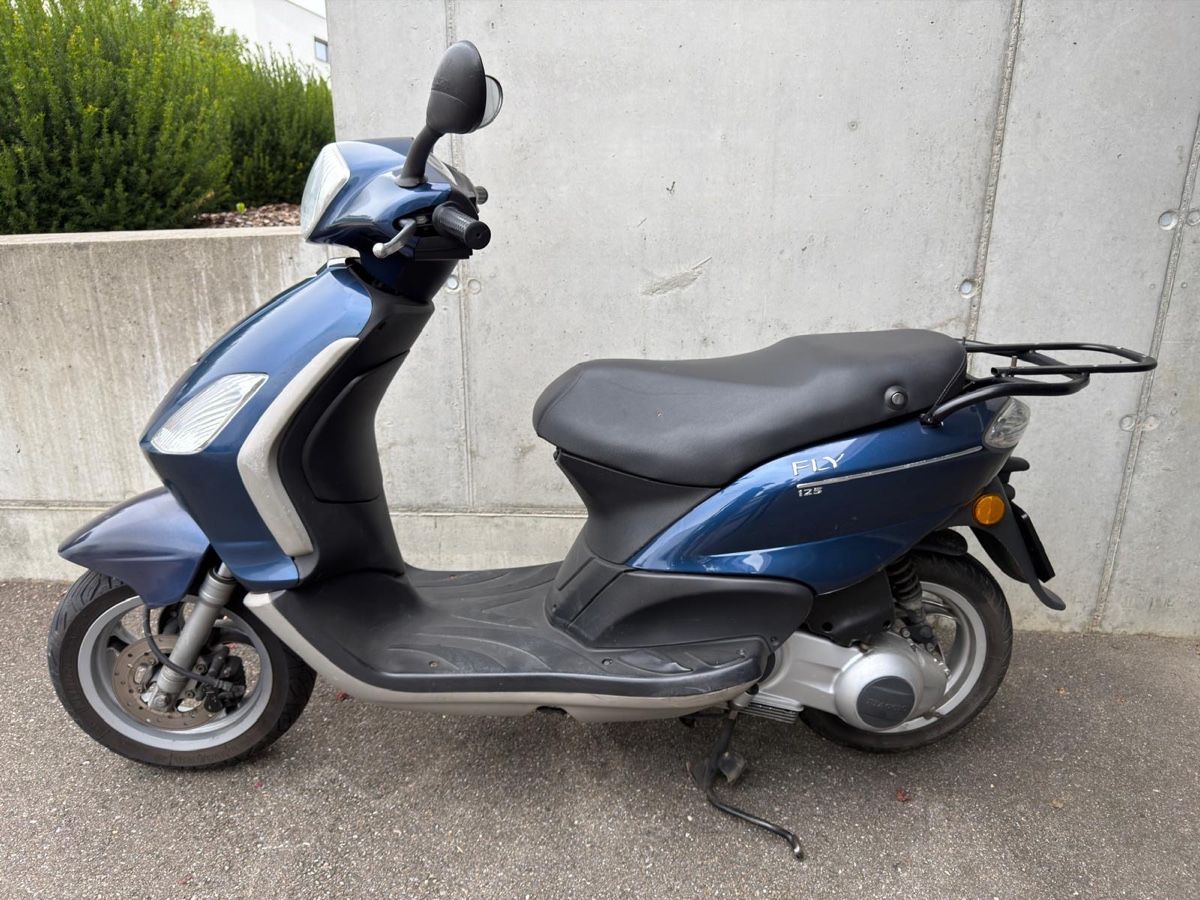Piaggio Scooters: Piaggio Fly 125ccm Roller – D'occasion à Jonen par Kai71 3