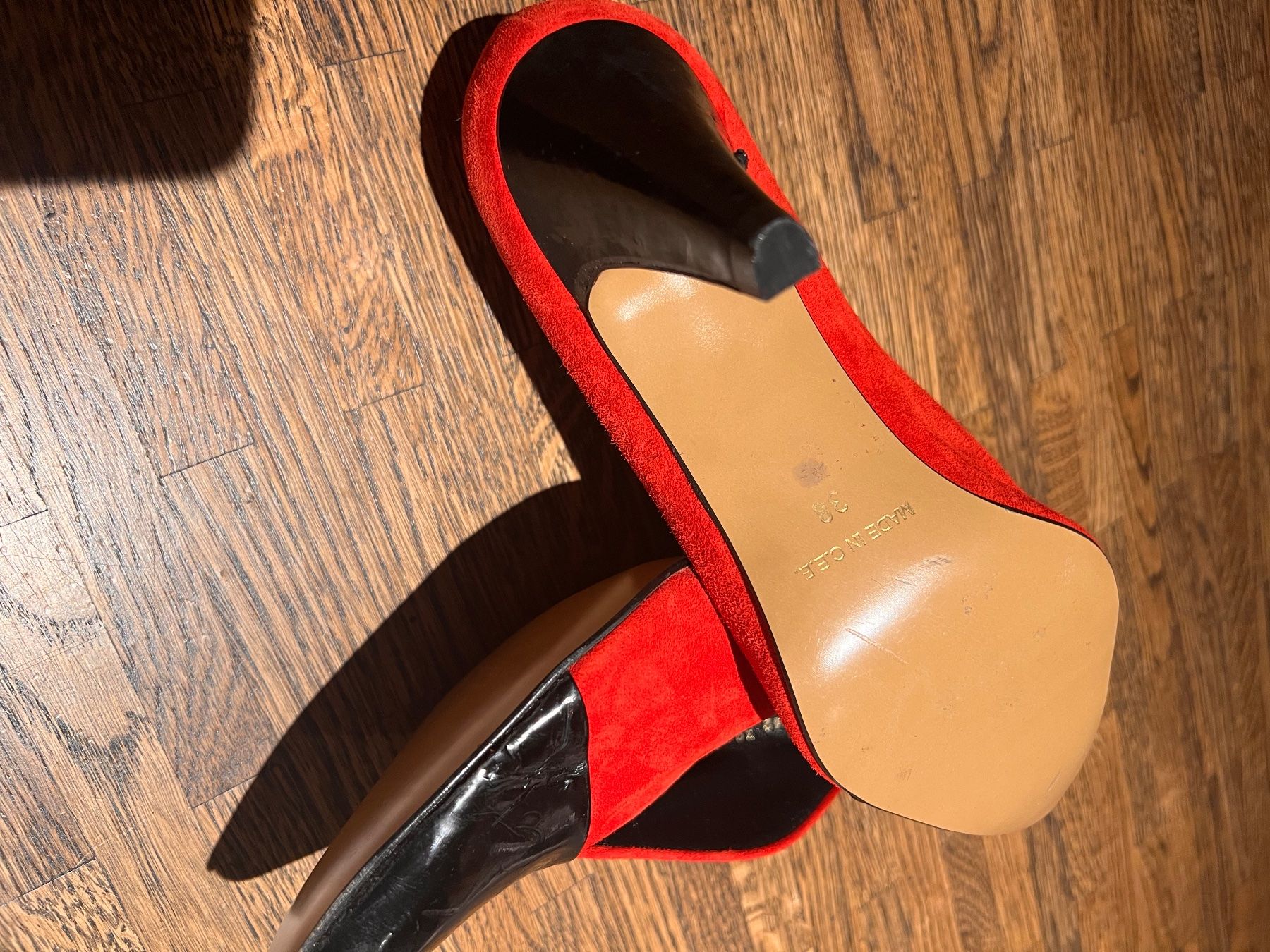 Alba Moda Chaussures femmes: Damenschuhe rot schwarz Grösse 38 gebraucht – D'occasion à Bern par cip_v9xh 3