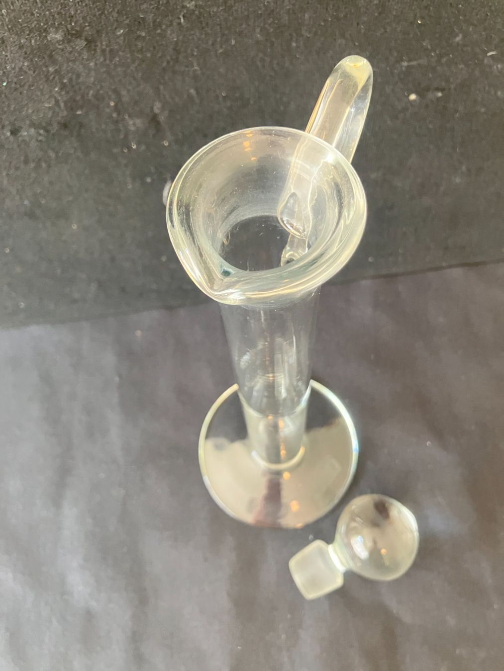 Carafes: Likörkaraffe mit Glaskugel-Stöpsel – D'occasion à Basel par djwwpp 1