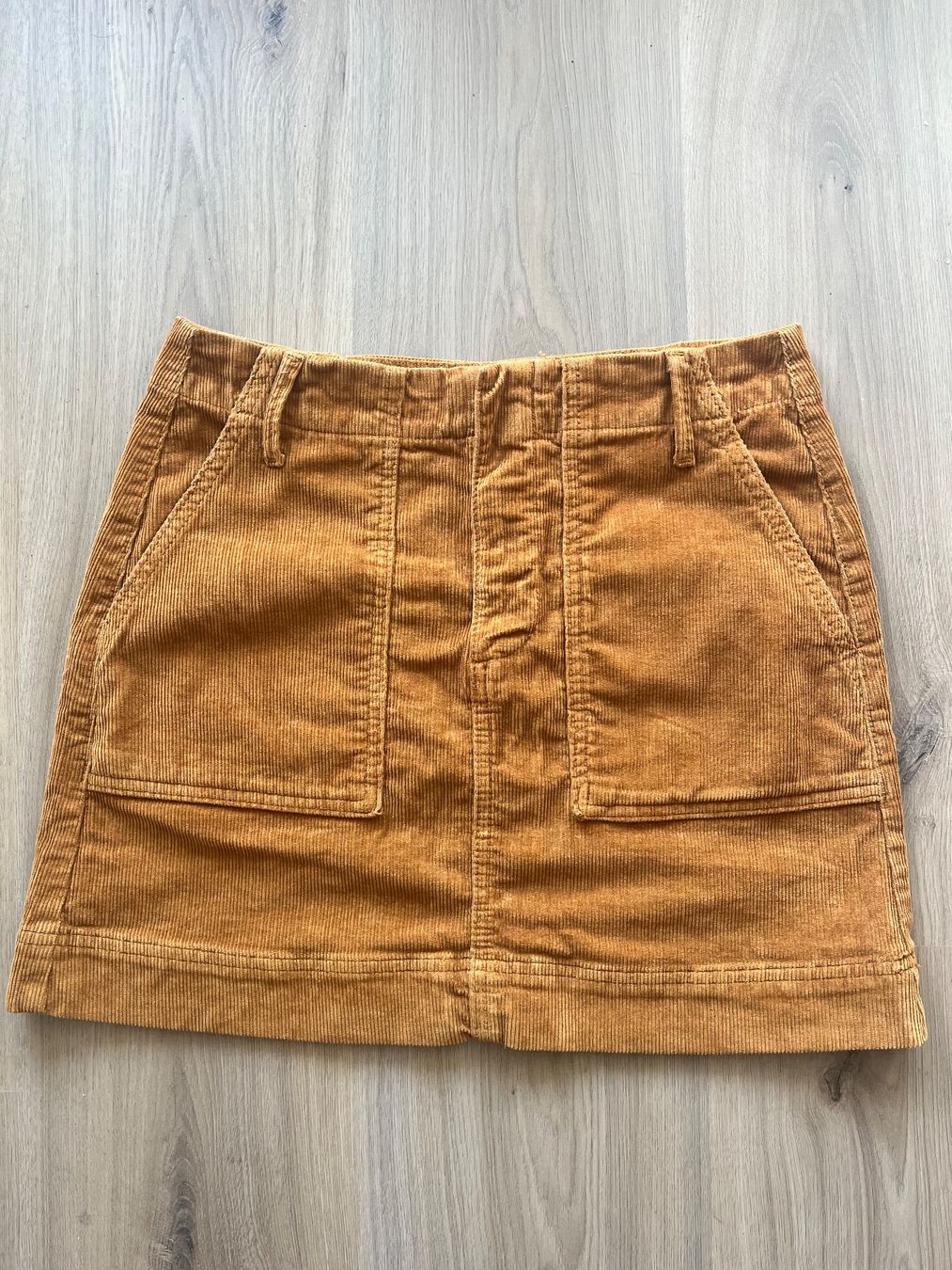 Urban Outfitters Gonne: Cord Rock hellbraun – Usato da Lenzburg venduto da Shru5