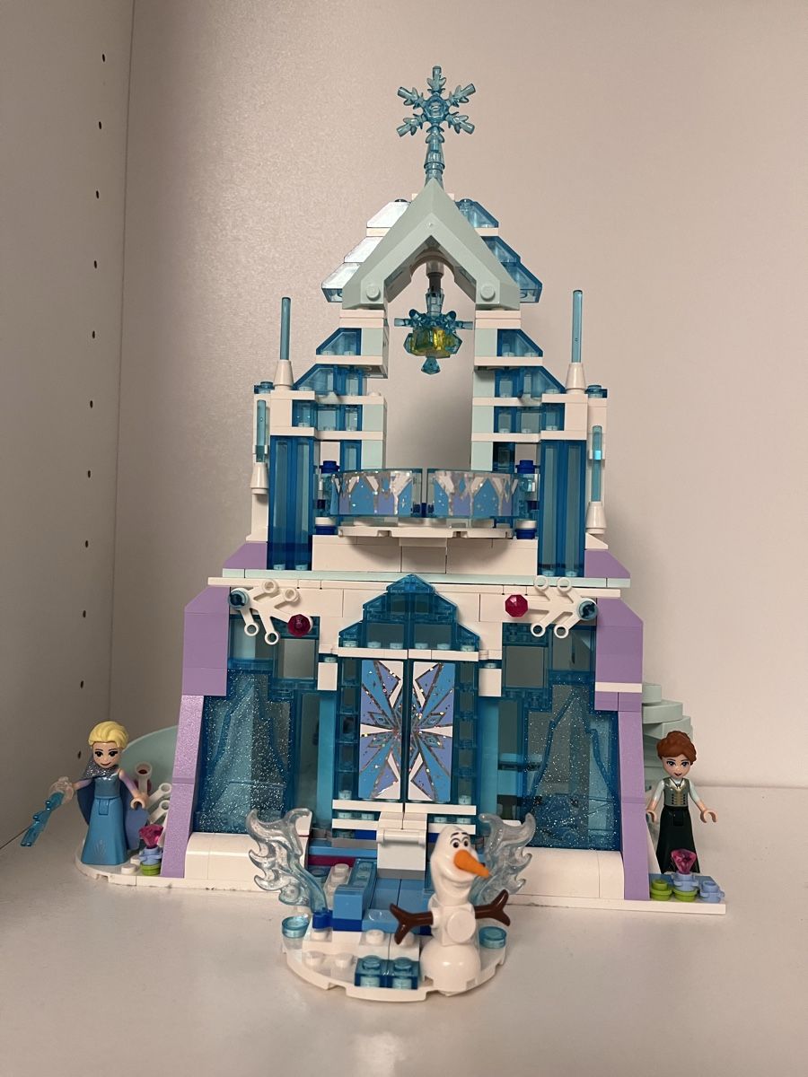 Lego Giocattoli: Elsa (Frozen) Legoschloss – Usato da St. Gallen venduto da anathema_