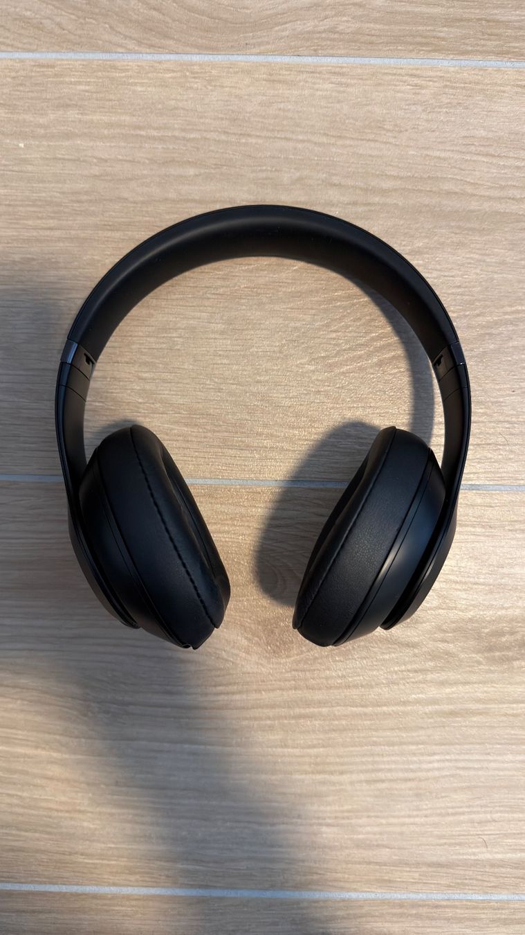 Beats Cuffie: Beats Studio3 Wireless Kopfhörer, mattschwarz, inkl. Case – Usato da Bellinzona venduto da tal_pp8b