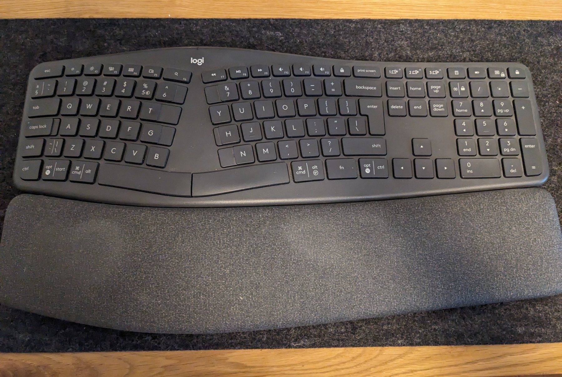 Logitech Tastaturen: Logitech K860 ergonomic keyboard, EN-US layout – Gebraucht aus Zürich von mis_dg88