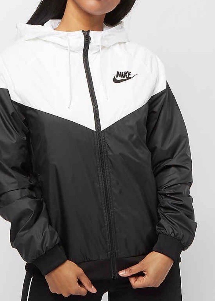 Nike Giacche: Nike Windrunner Jacke, Schwarz/Weiss, Gr S – Nuovo (secondo la descrizione) da Horgen venduto da Ed0
