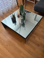Schöner Sofatisch aus Glas (Spiegel)