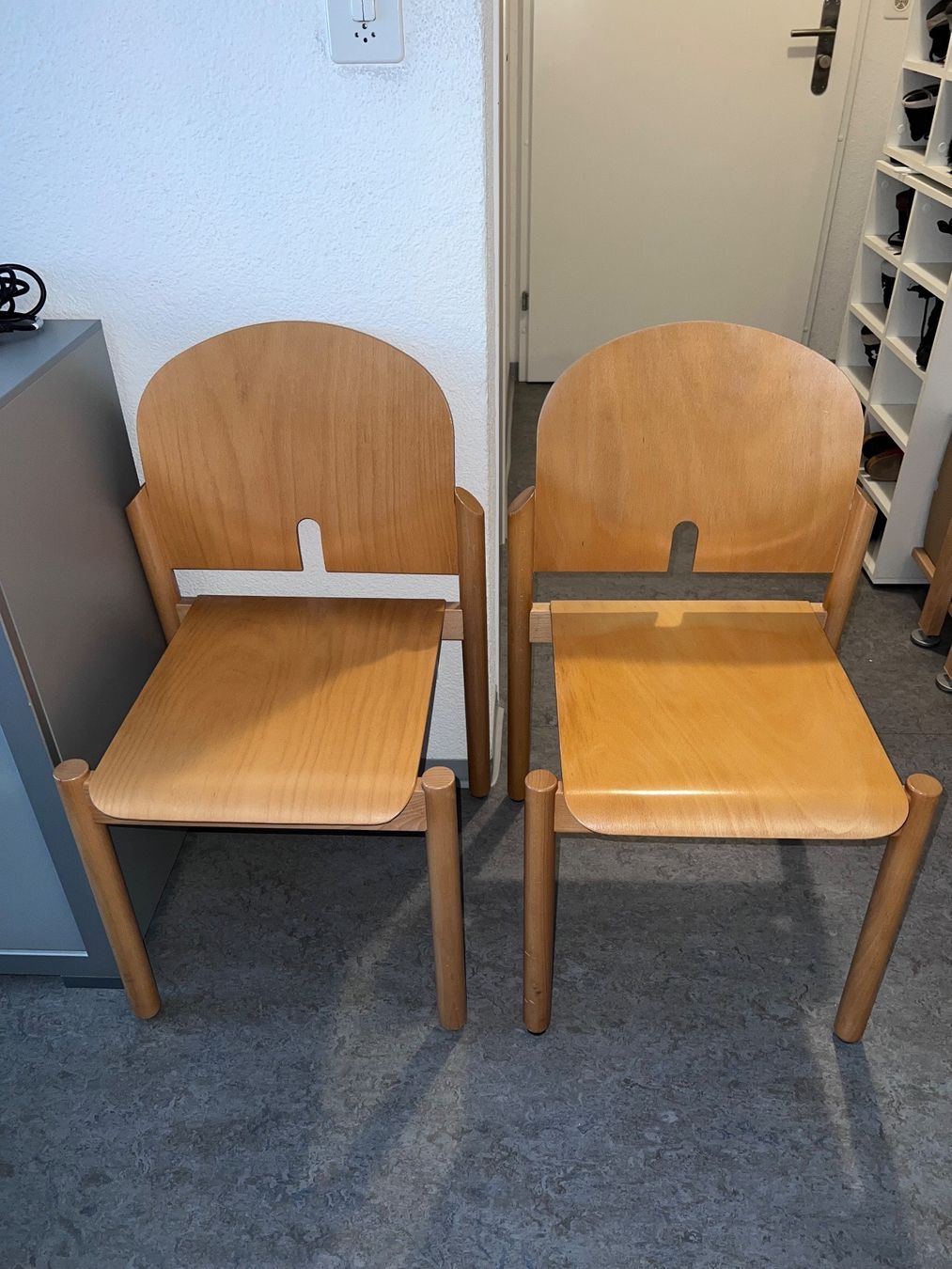 Dietiker Stühle: Dietiker Stühle – Gebraucht aus Neuhausen von Ematrix 2