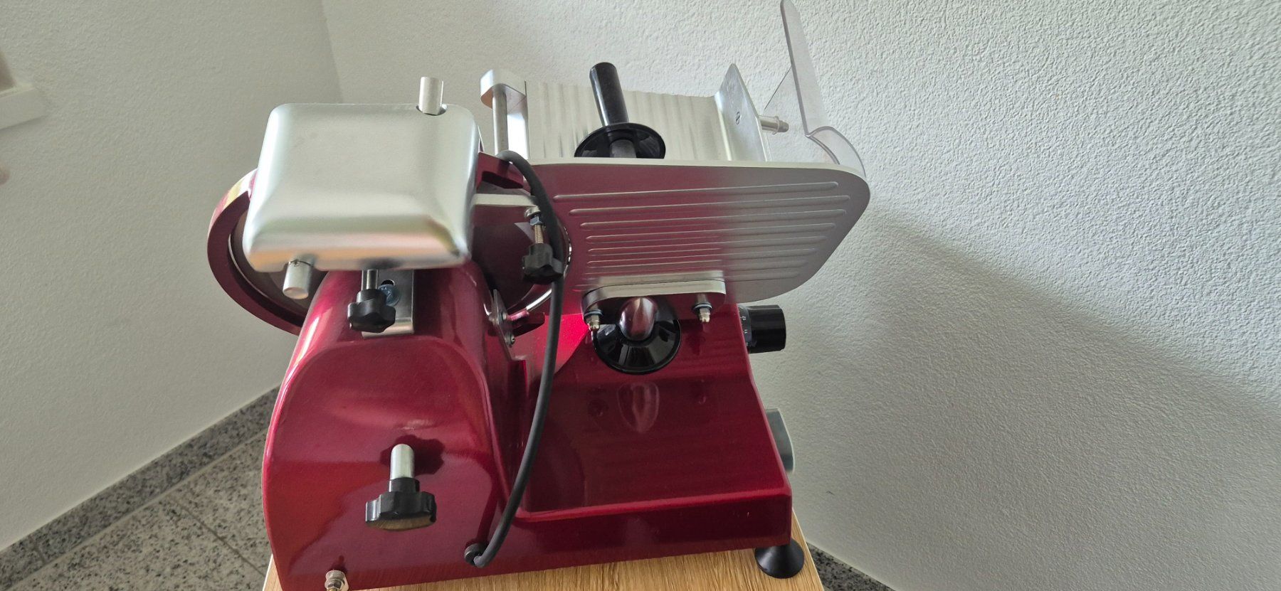 Weber Elettrodomestici da cucina: Weber Aufschnittmaschine Rot – Nuovo (secondo la descrizione) da Ebersecken venduto da J_s_i_ 1