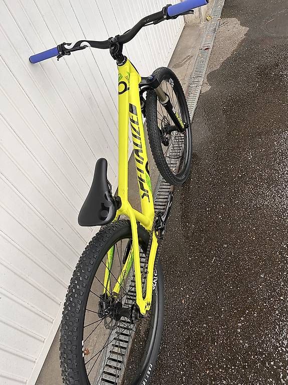 Biciclette: Specialized Dirt Bike  – Usato da Killwangen venduto da fad_zvf9 2