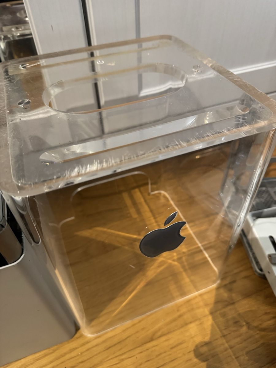 Apple Custodie: Apple Power Mac G4 Cube Gehäuse Ersatzteile – Difettoso da St. Gallen venduto da gonzovaldez 2