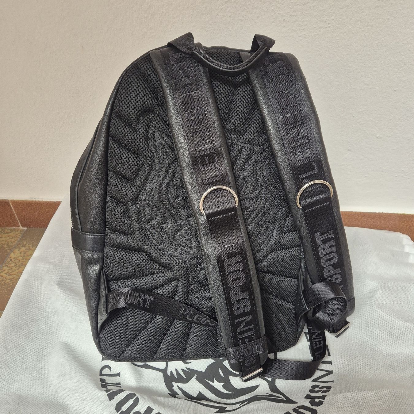 Philipp Plein Zaini: Zaino Plein Sport – Nuovo (secondo la descrizione) da Rancate venduto da sarah357 1