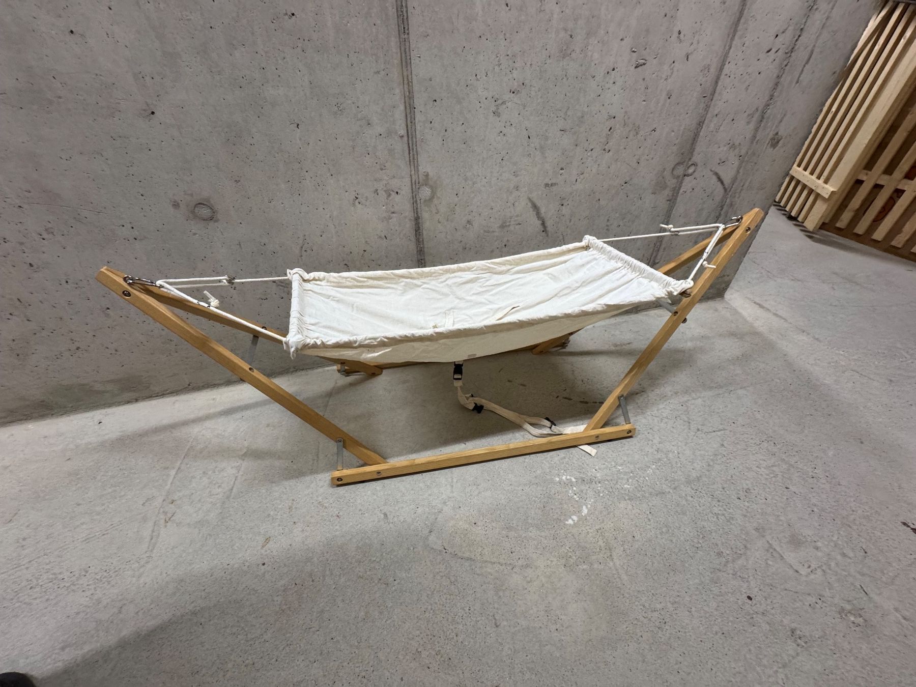 Amazonas Amache: Hamac bébé Amazonas Koala avec support + insert nouveau-né – Usato da Lausanne venduto da pbriod 1