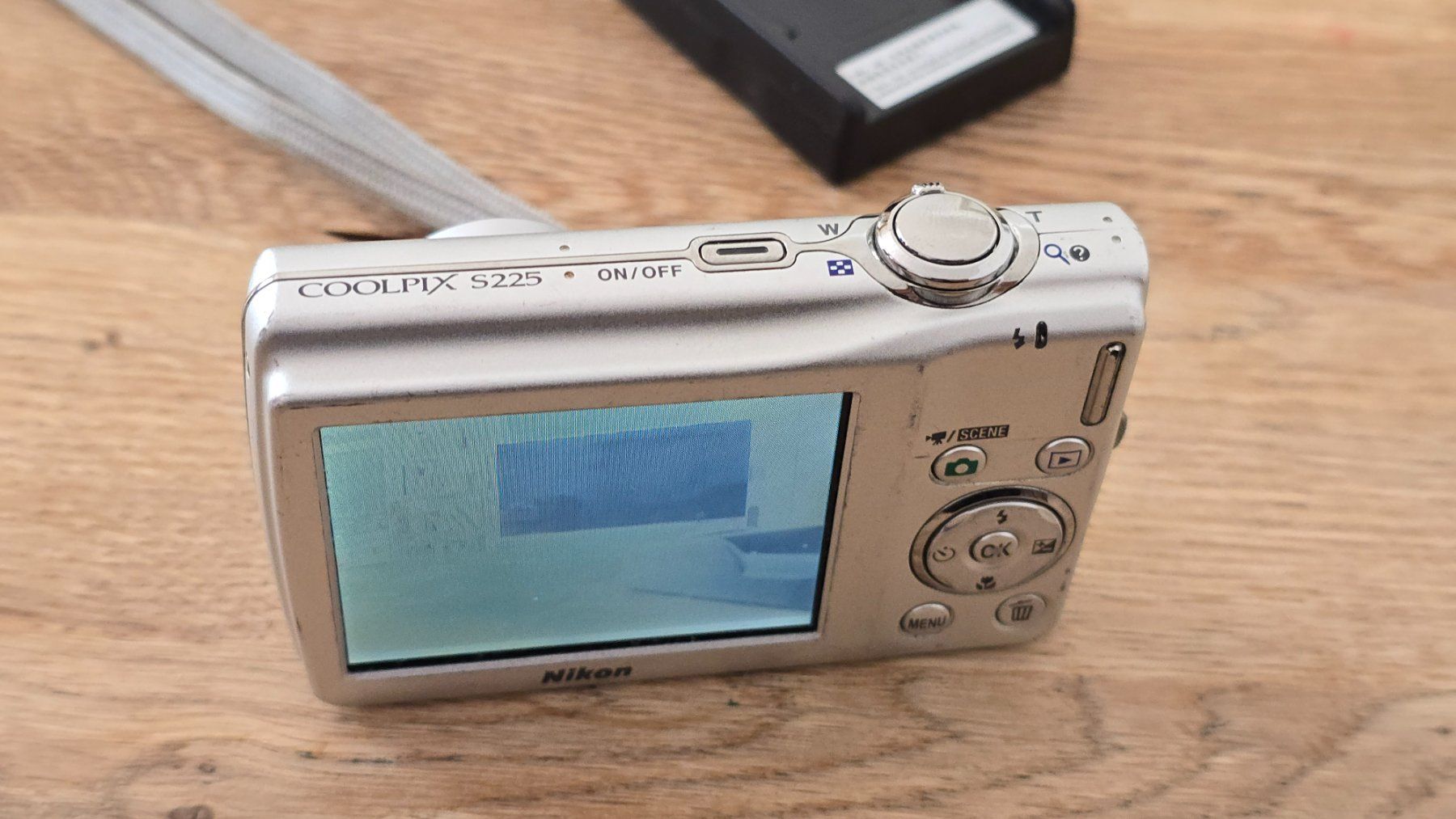 Nikon Fotocamera: Nikon Coolpix S225 – Usato da Wallisellen venduto da theblacksheep 4