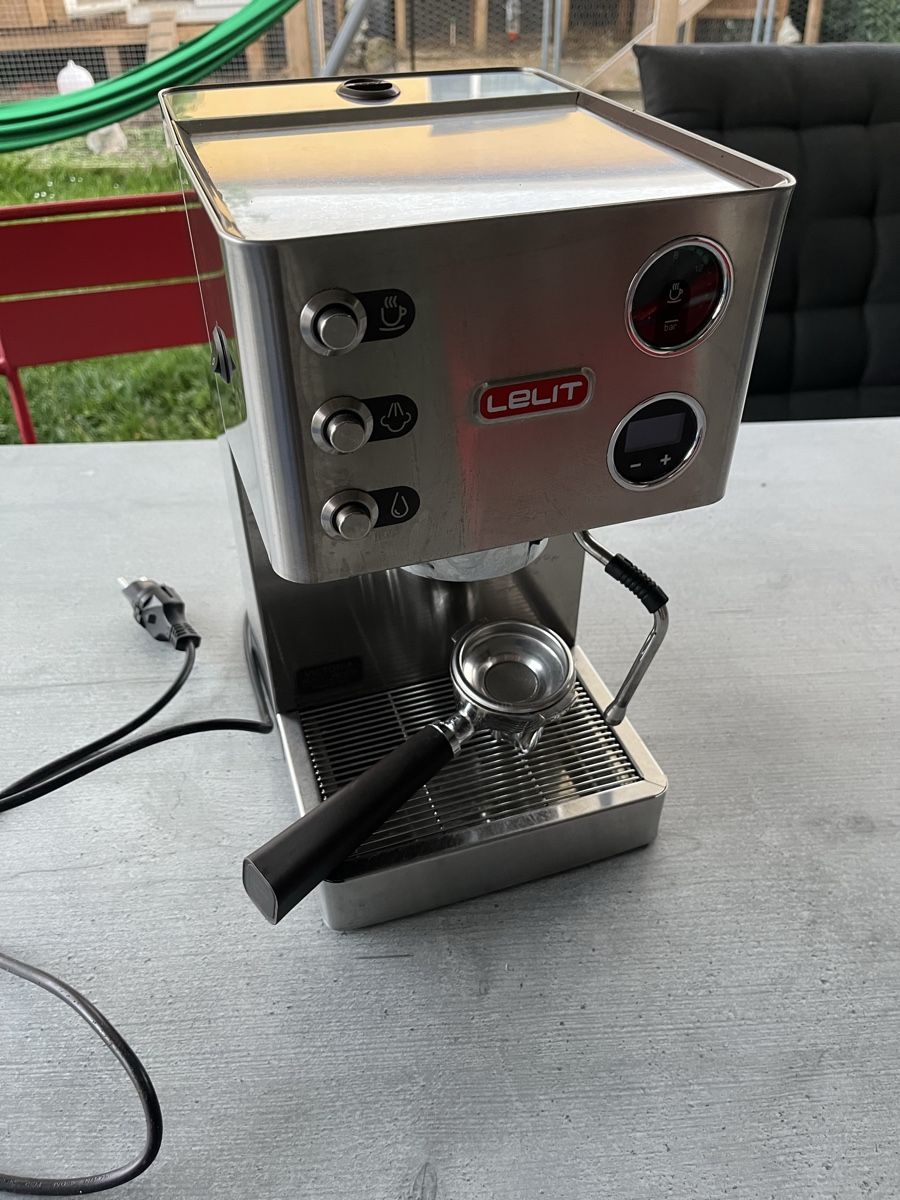 Lelit Machines à café & Machines à expresso: Lelit Kaffeemaschine Siebträger – D'occasion à Rickenbach LU par Haefliger03 3