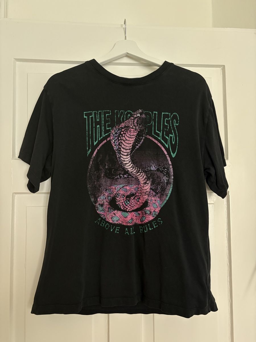 Kooples T-shirt: The Kooples T-Shirt – Nuovo (secondo la descrizione) da Olten venduto da lizla