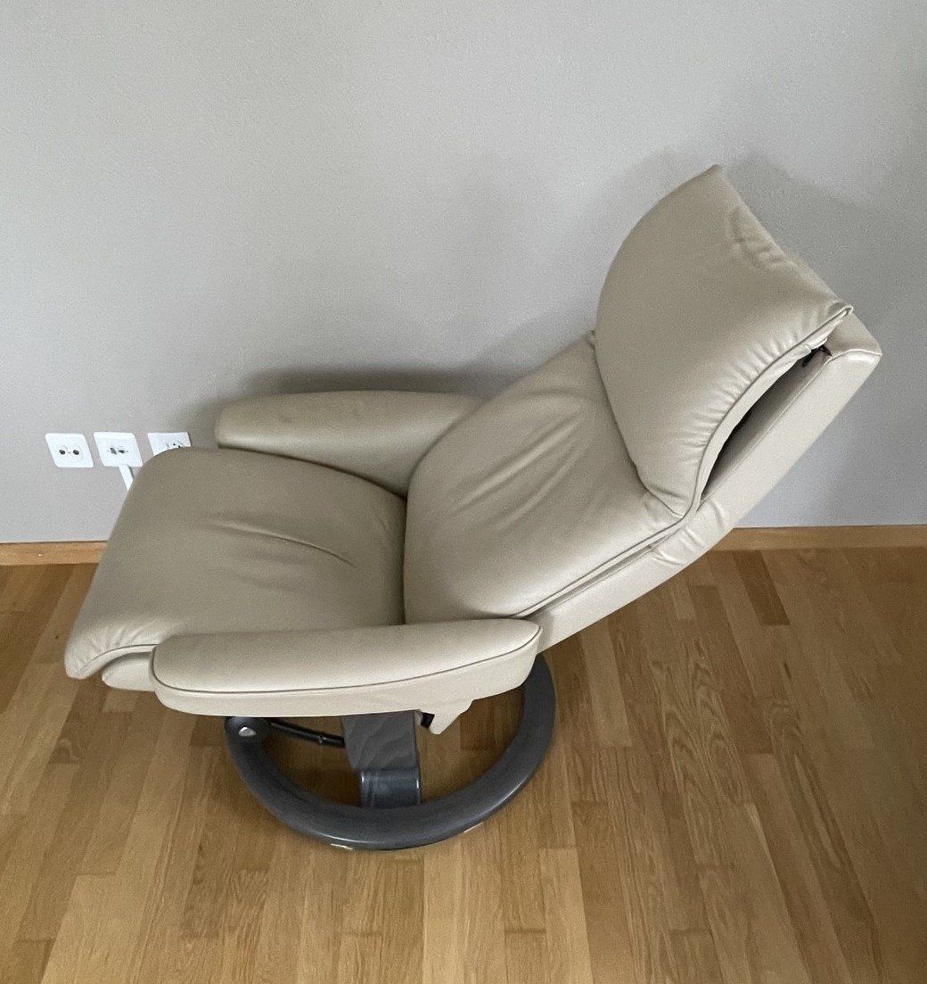 Sessel: Relaxsessel drehbar mit Hocker – Gebraucht aus Andwil SG von Andwil11 2