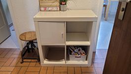 Kallax weiss mit Tür