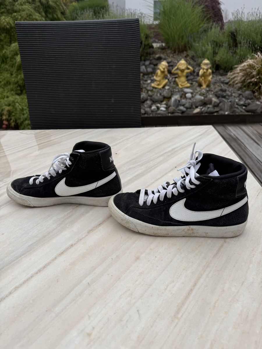 Nike Scarpe da uomo: Schwarze Nike Blazer Grösse 38.5 – Usato da Engelburg venduto da mia_n6tr