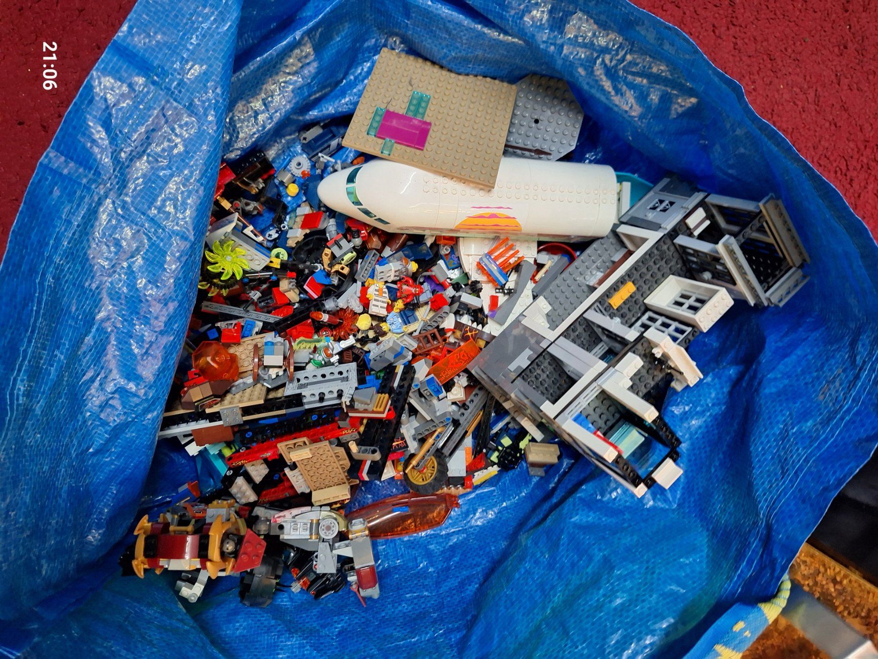 Lego Kit di costruzioni: Vrac de pièces et quelques figurines lego – Usato da Grandson venduto da Crtz205 2