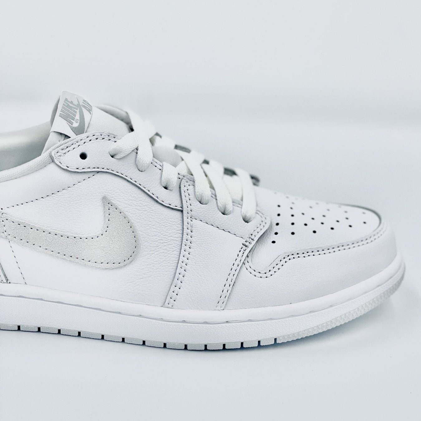 Jordan Scarpe da uomo: Jordan 1 Low OG Neutral Grey EU 45 – Nuovo e nell'imballaggio originale da Erlinsbach venduto da sasneakers 1