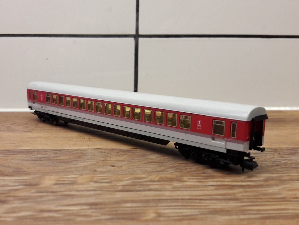 Arnold Modellini di ferrovie: Arnold N : DB voiture 1ère classe   "Apmz" – Usato da Buttes venduto da Cafe2005 5