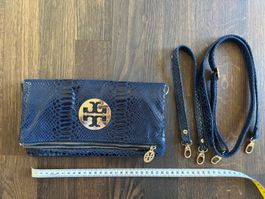 Tory Burch Clutch, Abendtasche dunkelblau mit goldenen Label