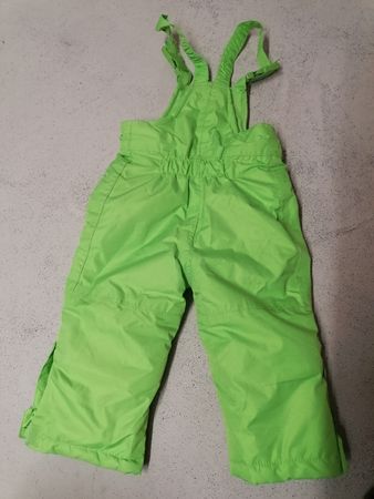 Grüne Schneehose Latzhose Gr. 74/80