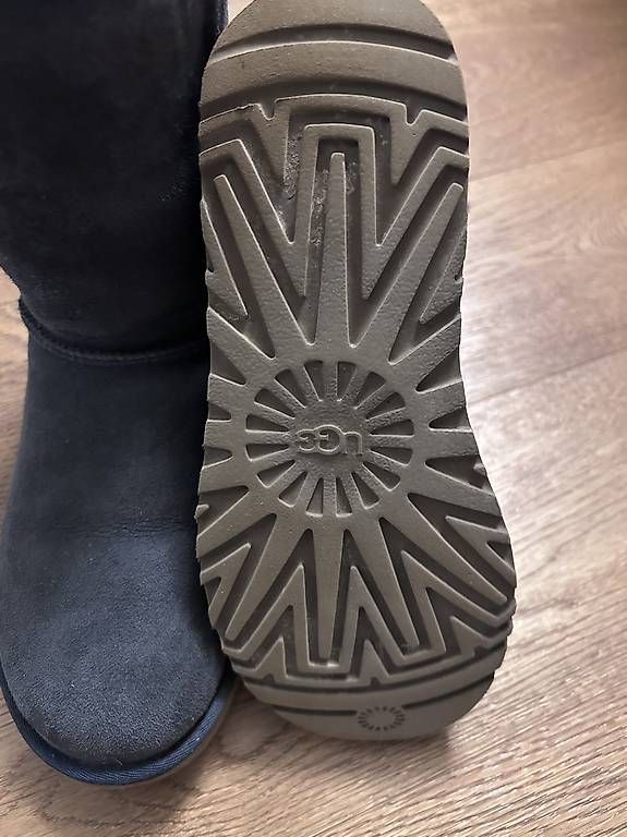 Damenschuhe: UGG Gr 37 Nachtblau  – Gebraucht aus Gränichen von Robei 2