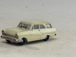 GB2- Brekina Ford Taunus 17 M weiss