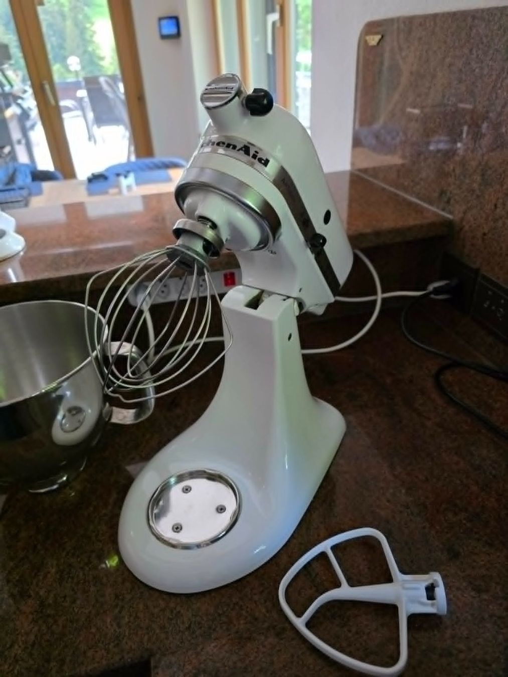 Elettrodomestici da cucina: Kitchenaid Artisan Weiss – Usato da Näfels venduto da HB9GIM 1