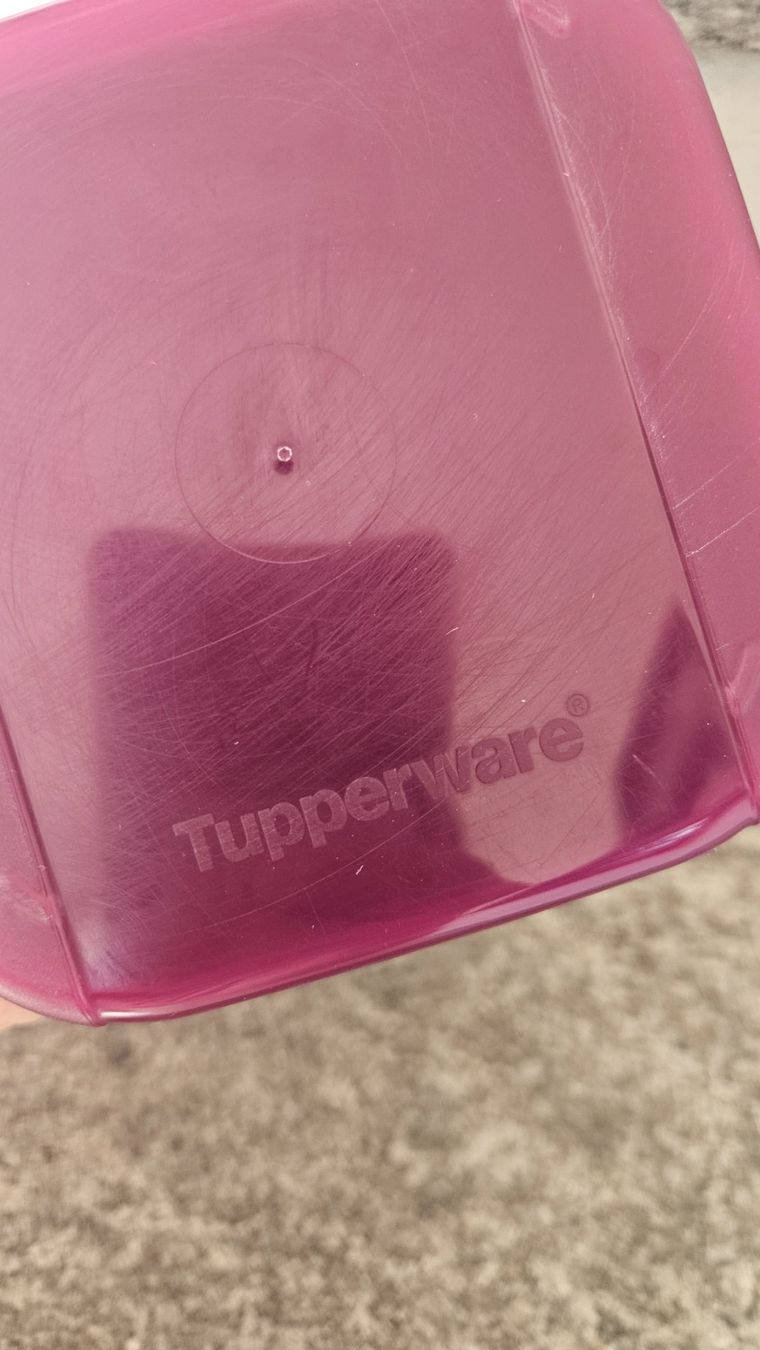 Tupperware Contenitori & Simili: Contenitore in plastica viola Tupperware Bellevue 1.2L – Usato da Melano venduto da H-Sara 1