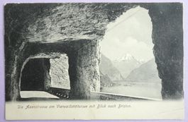 Die Axenstrasse am Vierwalstättersee