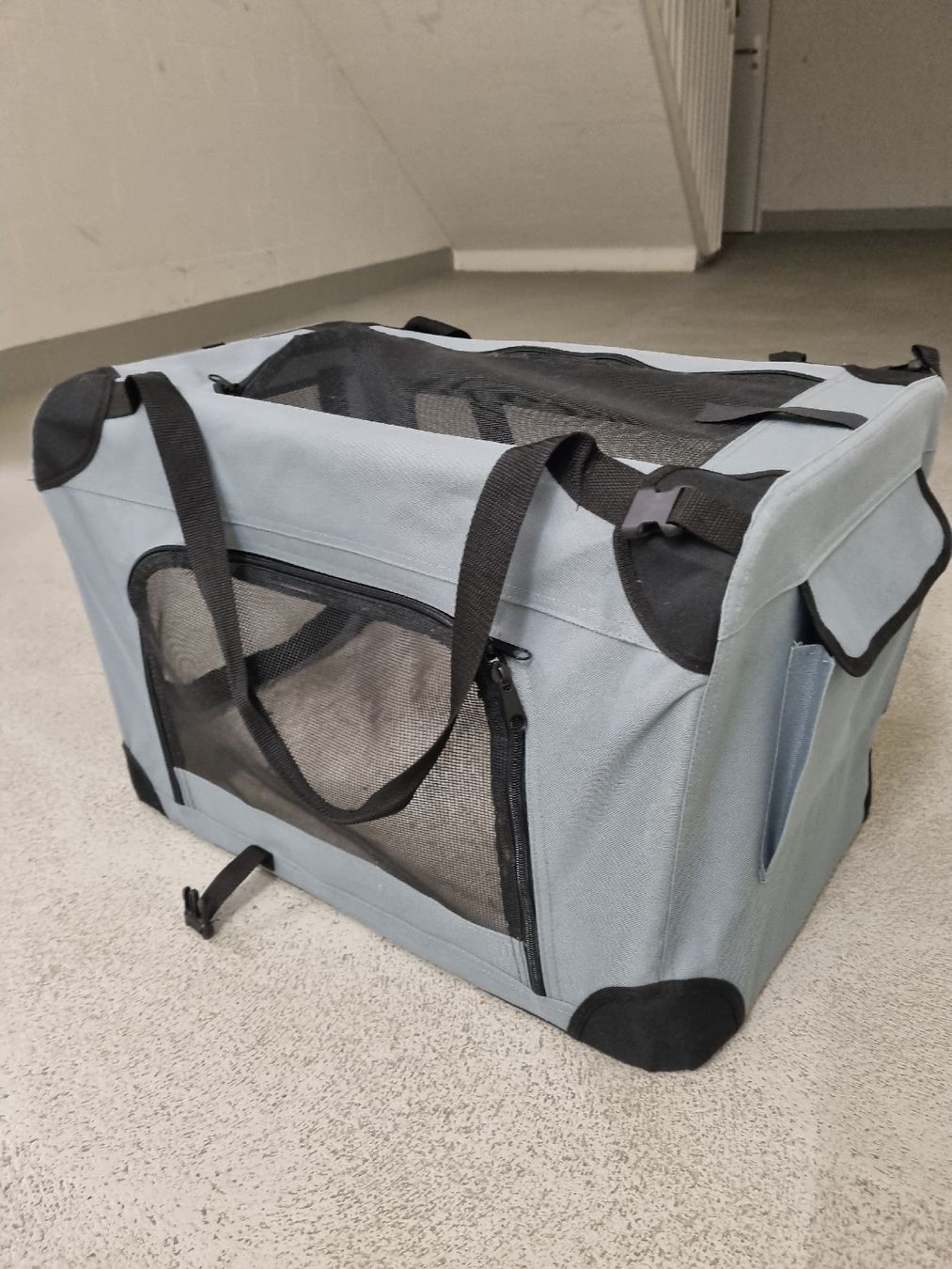 Käfige, Transport & Sicherheit: Cage chat/chien pliable transport – Gebraucht aus Herrliberg von revelune