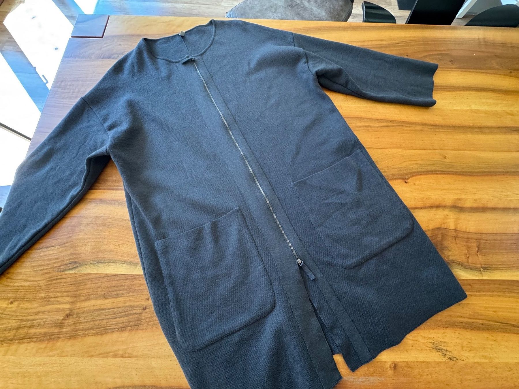 Annette Görtz Vestiti: ANNETTE Görtz Kleid oder Strickjacke Grösse S/M, grau NWT – Nuovo (secondo la descrizione) da Meiringen venduto da snahhanssnah
