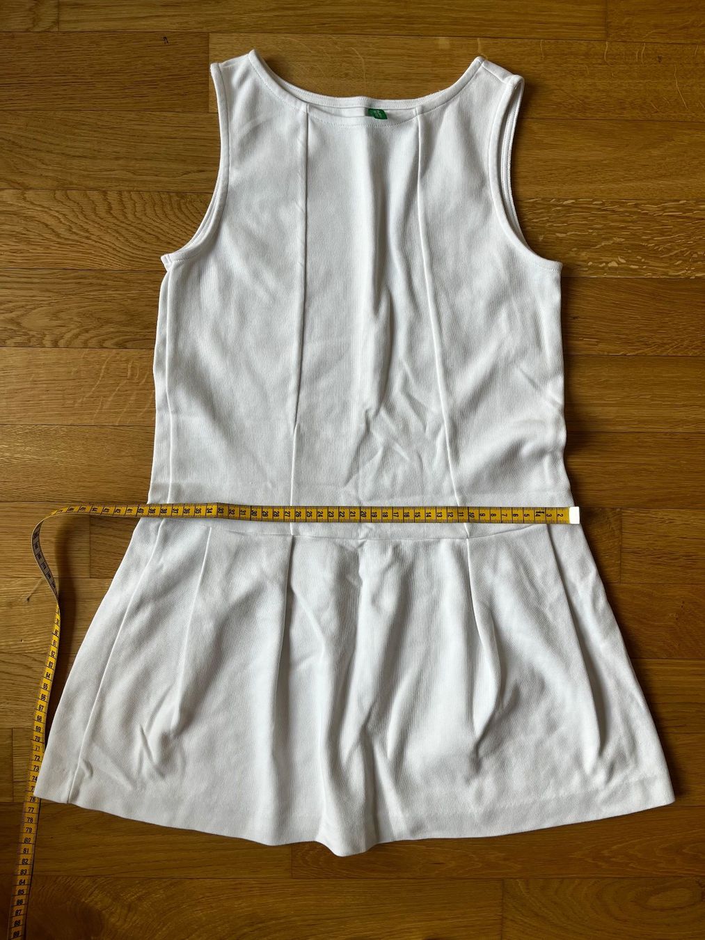 Benetton Kleider: Robe évasé blanche – Gebraucht aus La Tour-de-Trême von lol_85kj 2